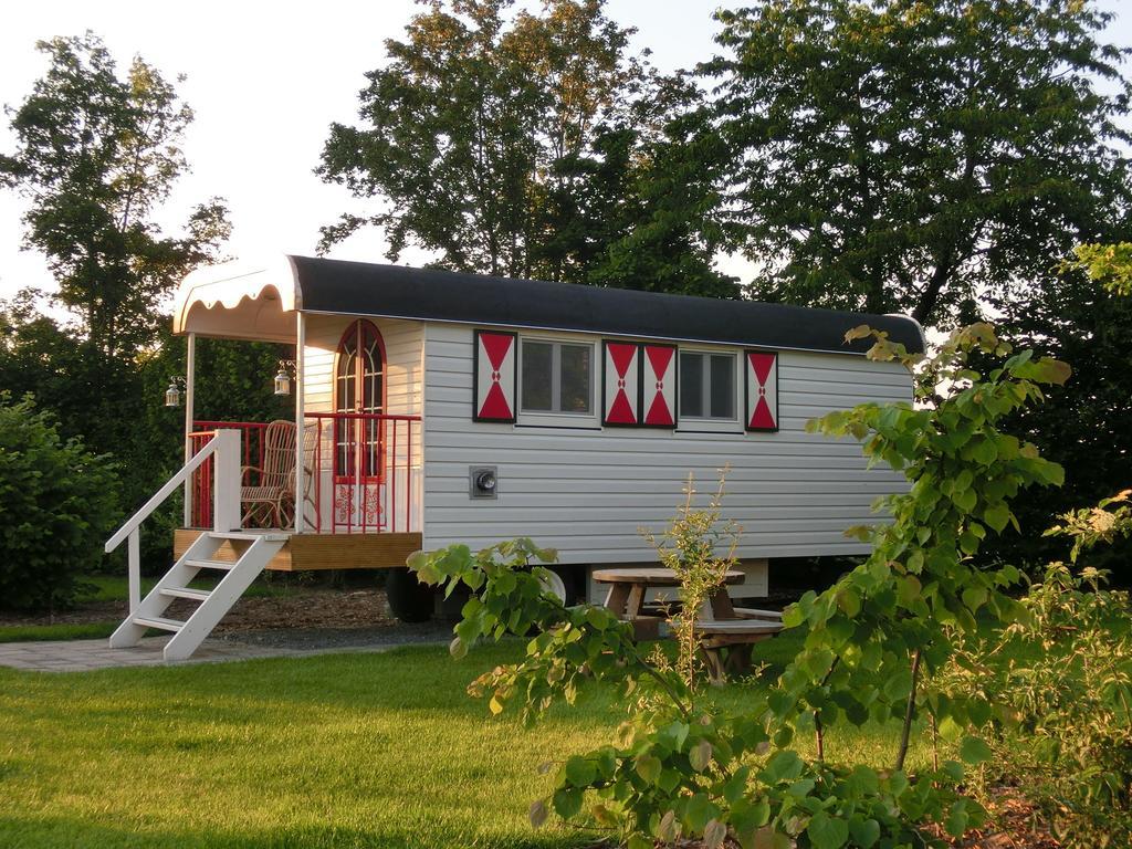 Pipowagen Camping Puur Genieten Bed & Breakfast Someren Стая снимка