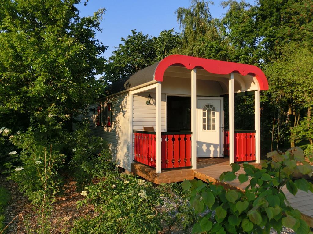 Pipowagen Camping Puur Genieten Bed & Breakfast Someren Стая снимка