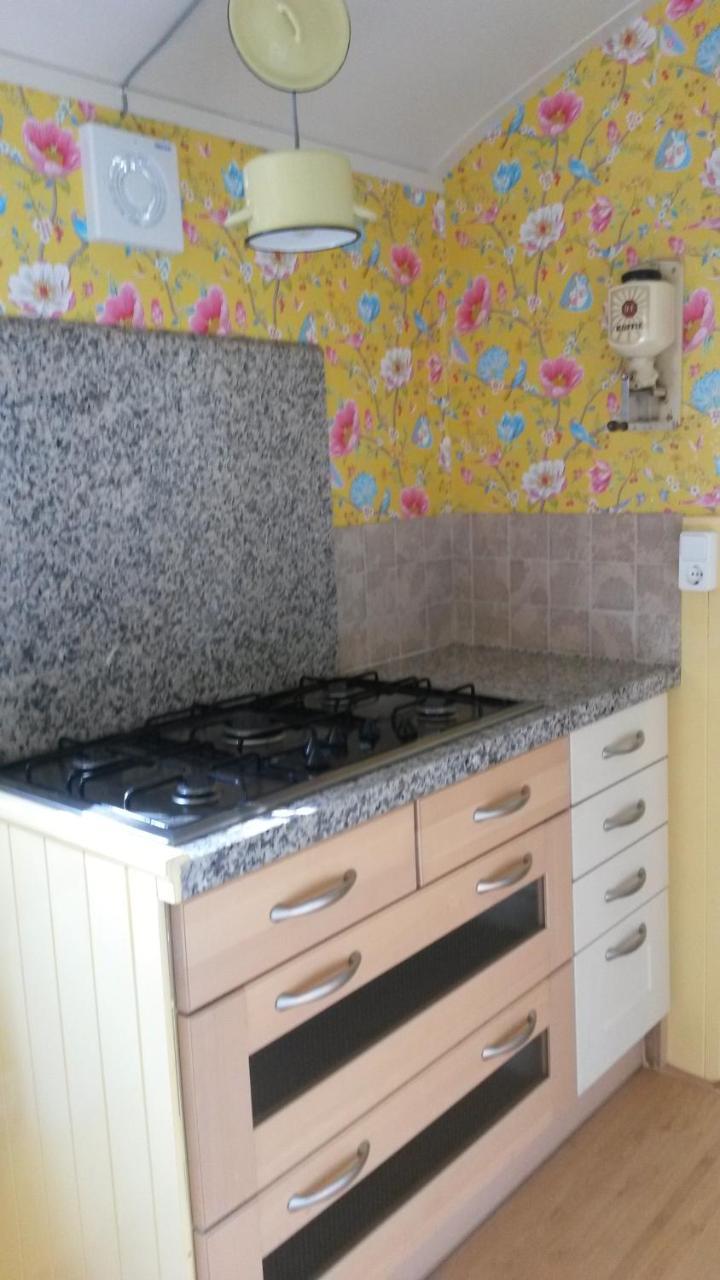 Pipowagen Camping Puur Genieten Bed & Breakfast Someren Екстериор снимка